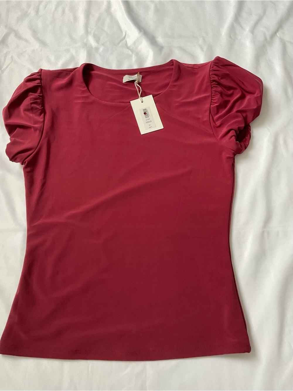 Aritzia Wilfred cordovan short sleeve contour shirt nwt size small